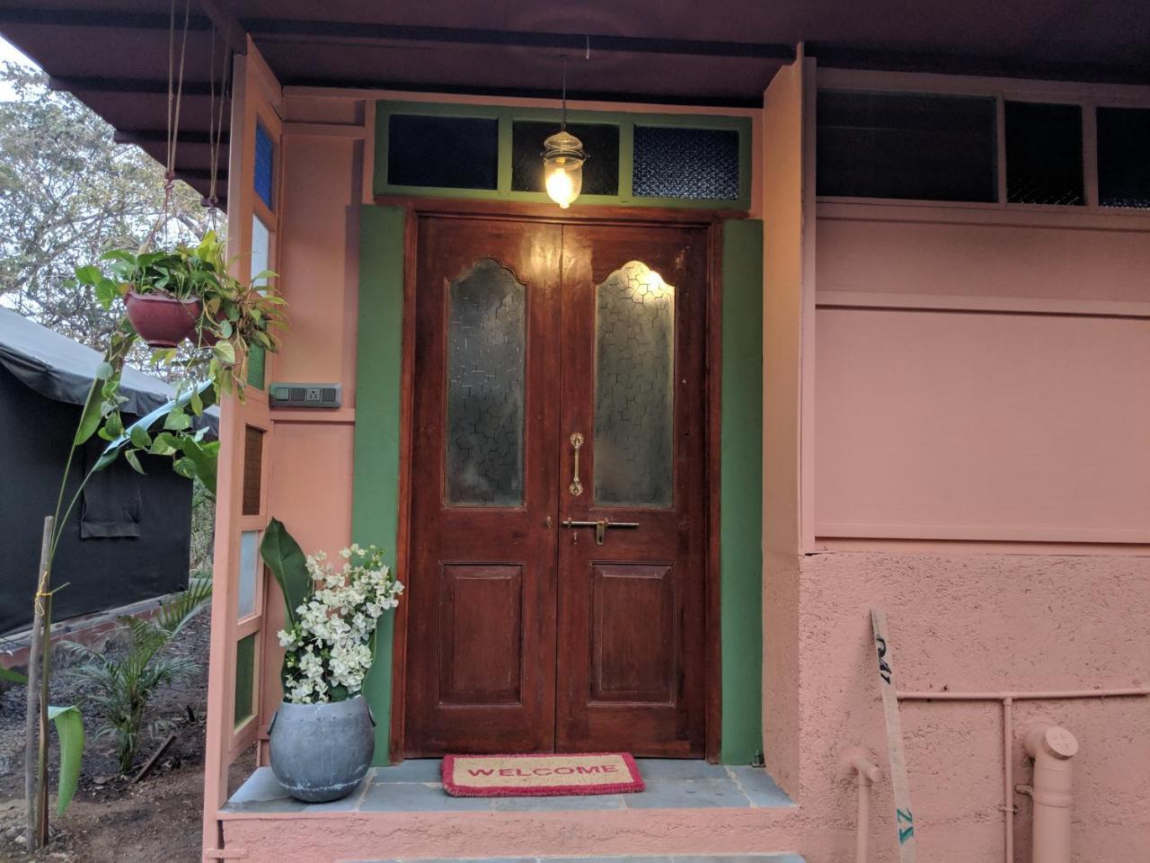 Bohemyan Blue Stay Alibaug Phòng bức ảnh